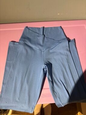 aerie light blue cross-over leggings